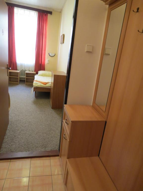 Hotel Cesky Dvur Beroun (Central Bohemian) Quarto foto