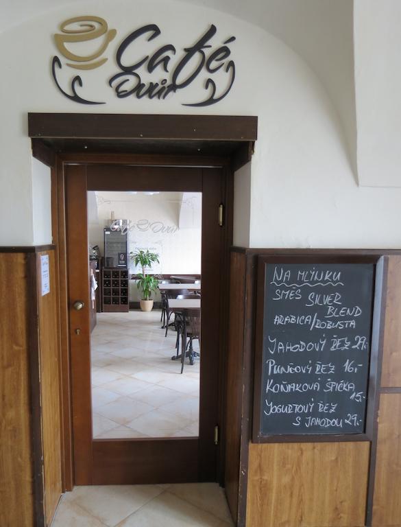 Hotel Cesky Dvur Beroun (Central Bohemian) Exterior foto