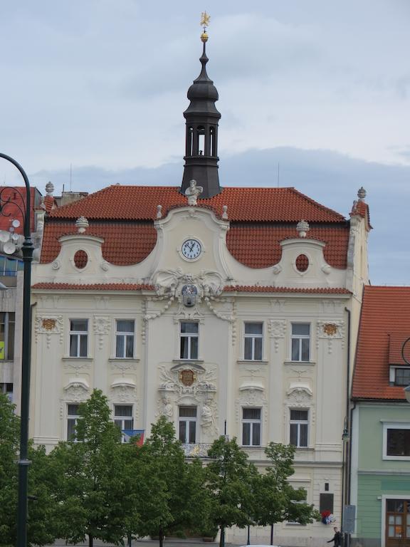 Hotel Cesky Dvur Beroun (Central Bohemian) Exterior foto